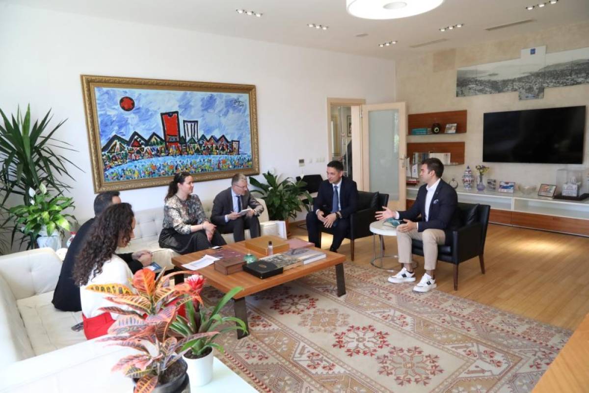 Konsoloslardan Bodrum Belediye Başkanı Tamer Mandalinci'ye ziyaret