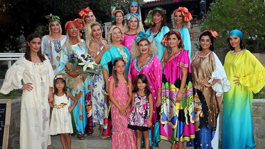 Bodrum'da 'Kadın ve Çiçekler' defilesi