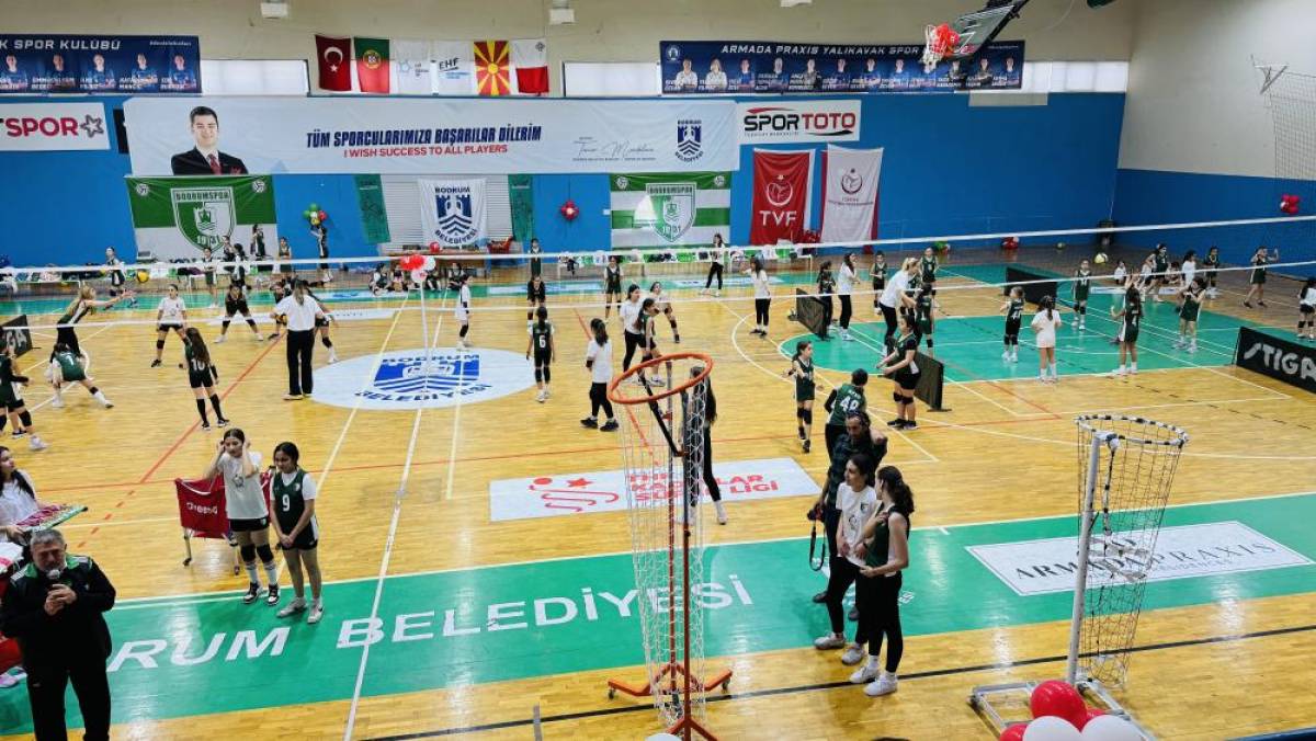 Bodrumsporlu voleybolcular şenlikte bir araya geldi