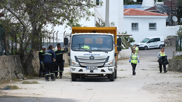 8 araç 70 personelle Müskebi’yi temizlediler