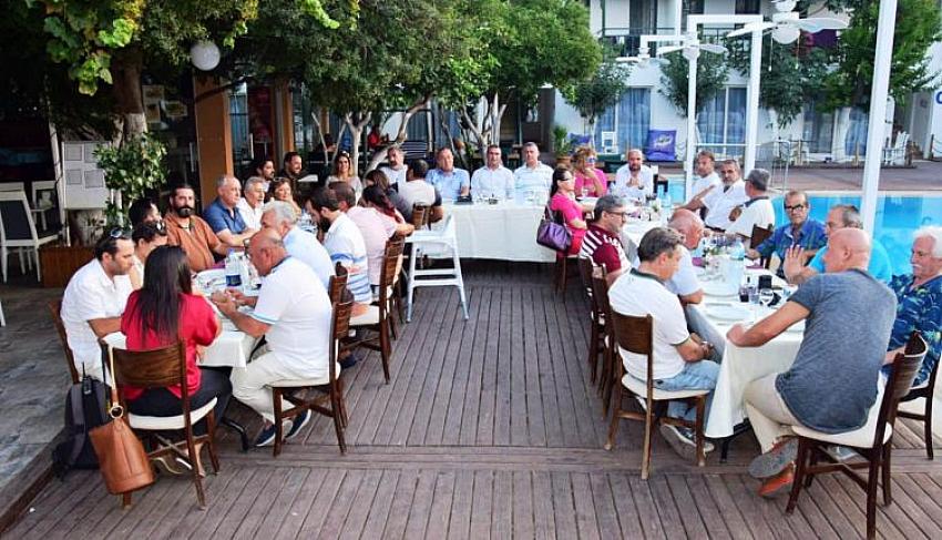 Ak Parti basın mensuplarının bayramını kutladı