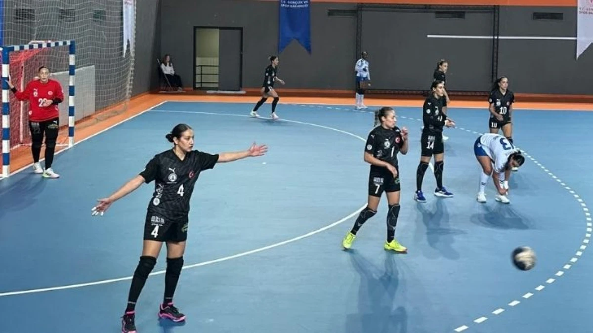 Armada Praxis Yalıkavakspor Deplasmanda Galip