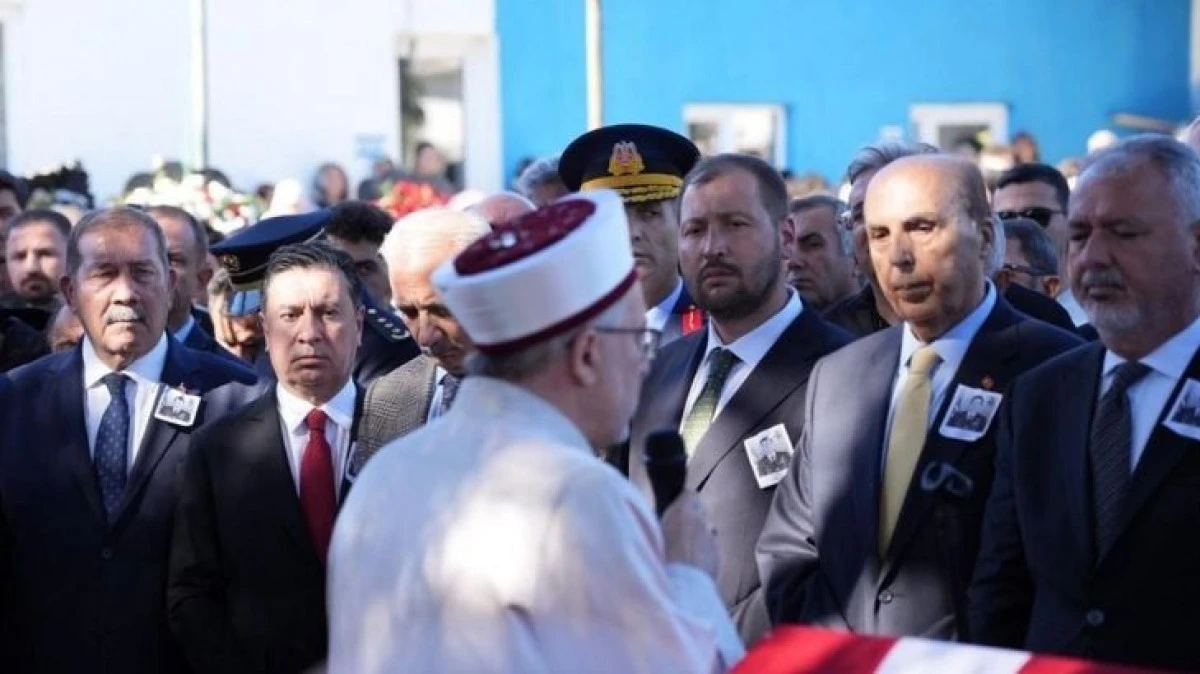 Aydın Ayaydın’dan Şehit Cenazesindeki Tebessüm Tartışmasına Açıklama