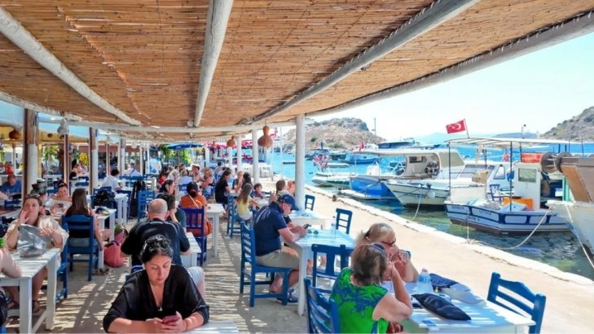 Bodrum Belediye Kafeleri Yaz Sezonunda Yoğun İlgi G&ouml;r&uuml;yor