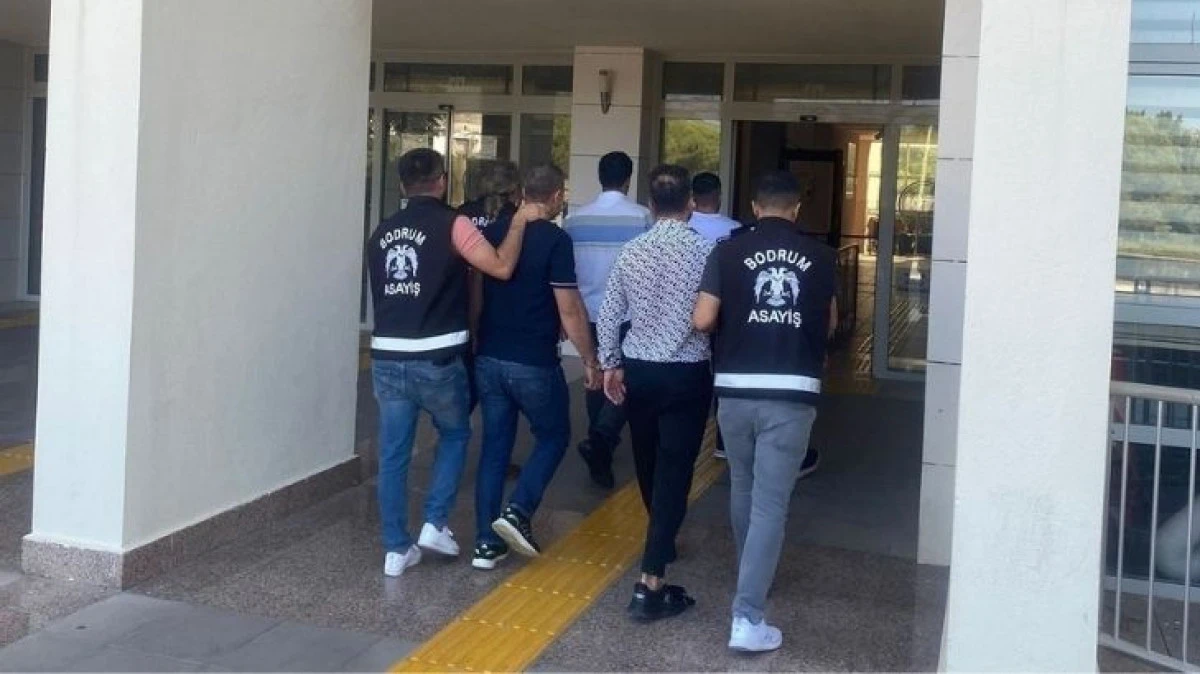 Bodrum'da Çifte Cinayet Davasında 7 Sanığa Tahliye