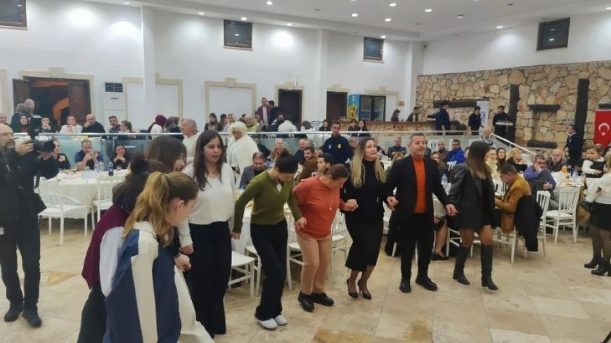 Bodrum&rsquo;da Kemen&ccedil;e ile Zeybek Aynı Sahnede Buluştu