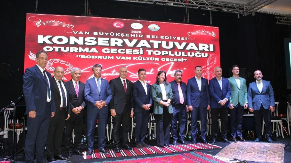Bodrum'da Vanlılar Gecesi! Siyaset Ve Kardeşlik Aynı Masada