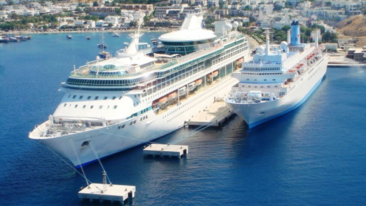 Bu yaz Bodrum’a denizden turist yağdı!