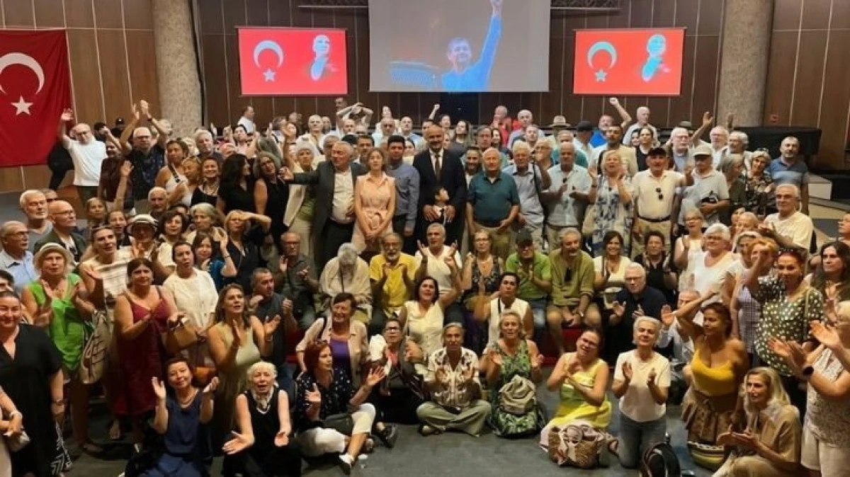 CHP Bodrum İl&ccedil;e Y&ouml;netimi İstifa Etti: Yeni Parti'ye Katıldılar