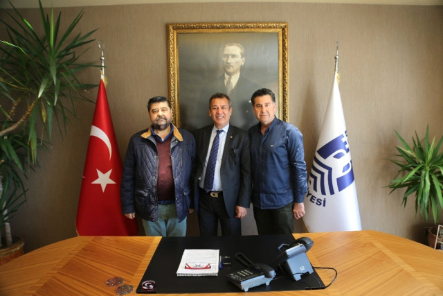 Kocadon'a Milas Markalı Zeytinyağı ile Bal Hediyesi