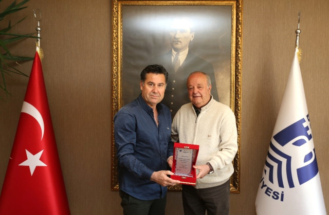 Milta Marina'dan Başkan Kocadon'a teşekkür plaketi