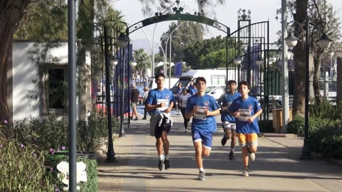 TED Bodrum Koleji’nden Depremzede Öğrencilere Destek Koşusu