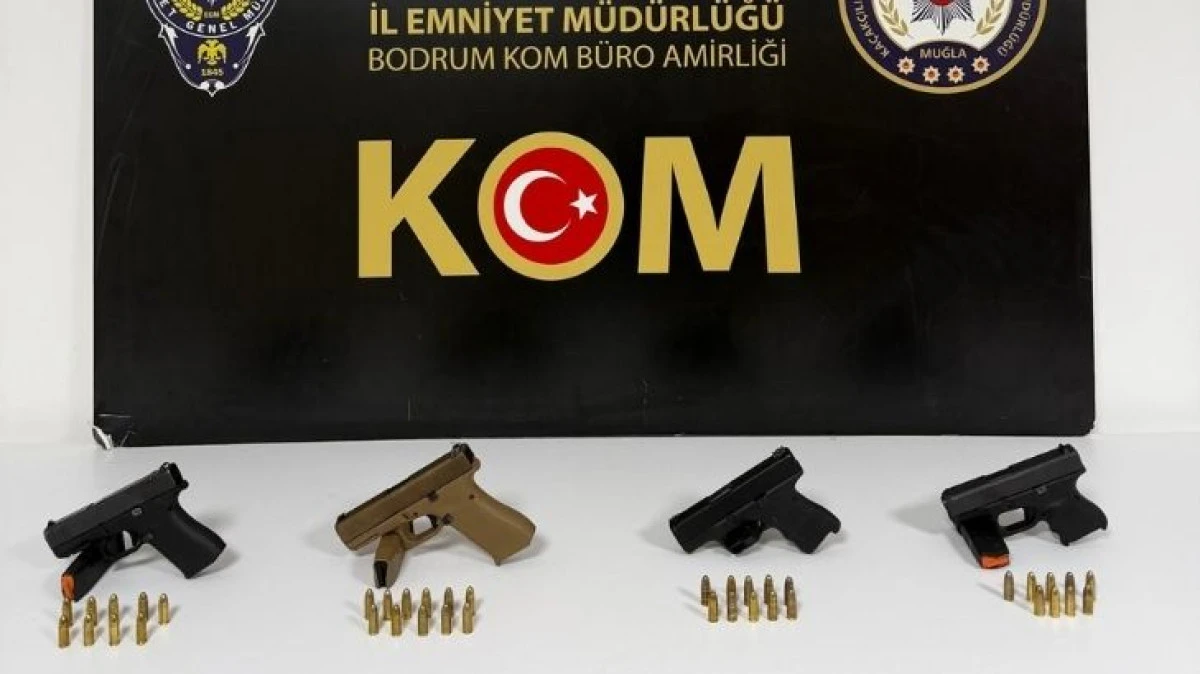 Yalıkavak'ta Ş&uuml;pheli Takip! 4 Ruhsatsız Tabanca Ele Ge&ccedil;irildi!